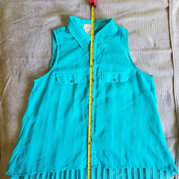 Eyelash Couture Sheer Button Down Tops- Set of 2 - Picture 9 of 16